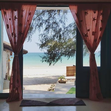 Maliblues Bed & Art Gallery Chumphon Exteriör bild