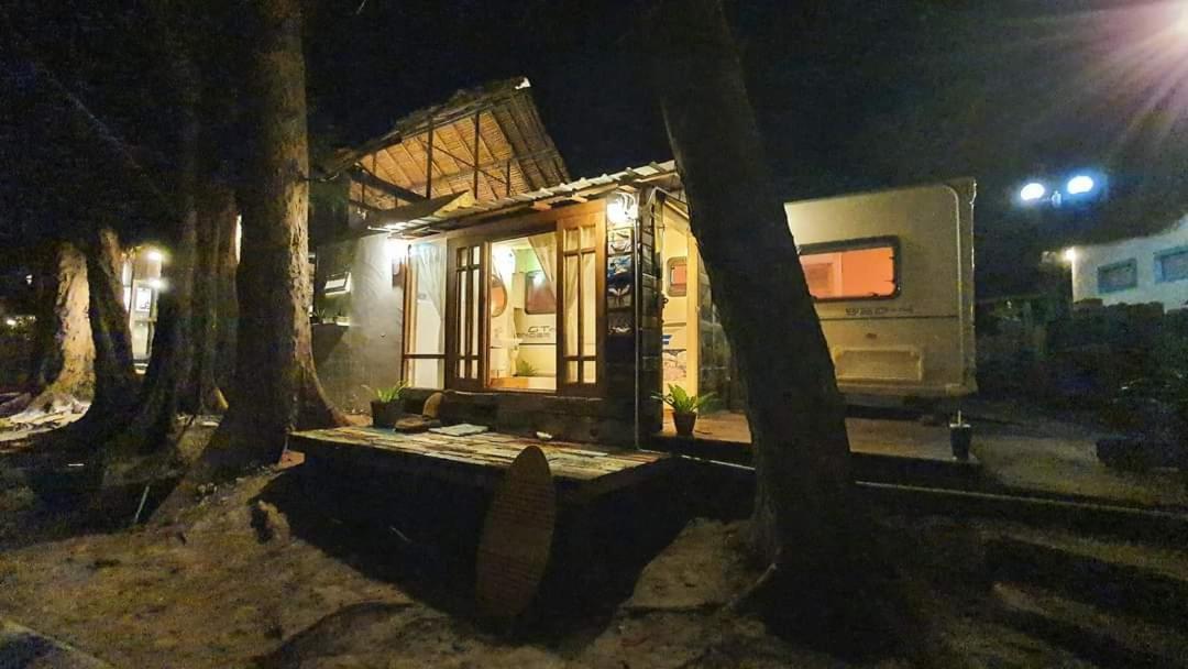 Maliblues Bed & Art Gallery Chumphon Exteriör bild