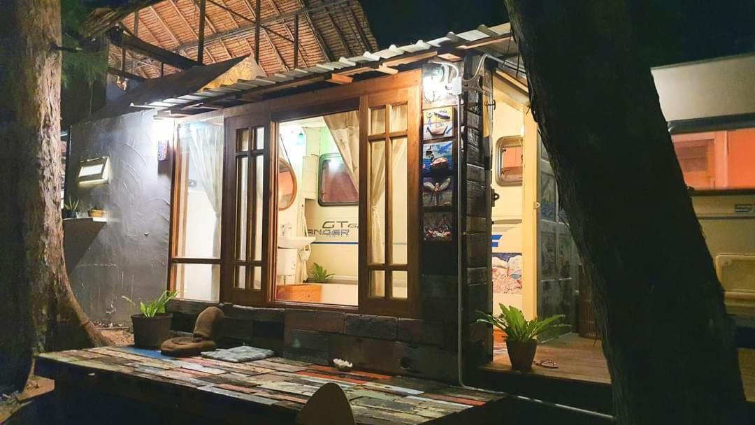 Maliblues Bed & Art Gallery Chumphon Exteriör bild